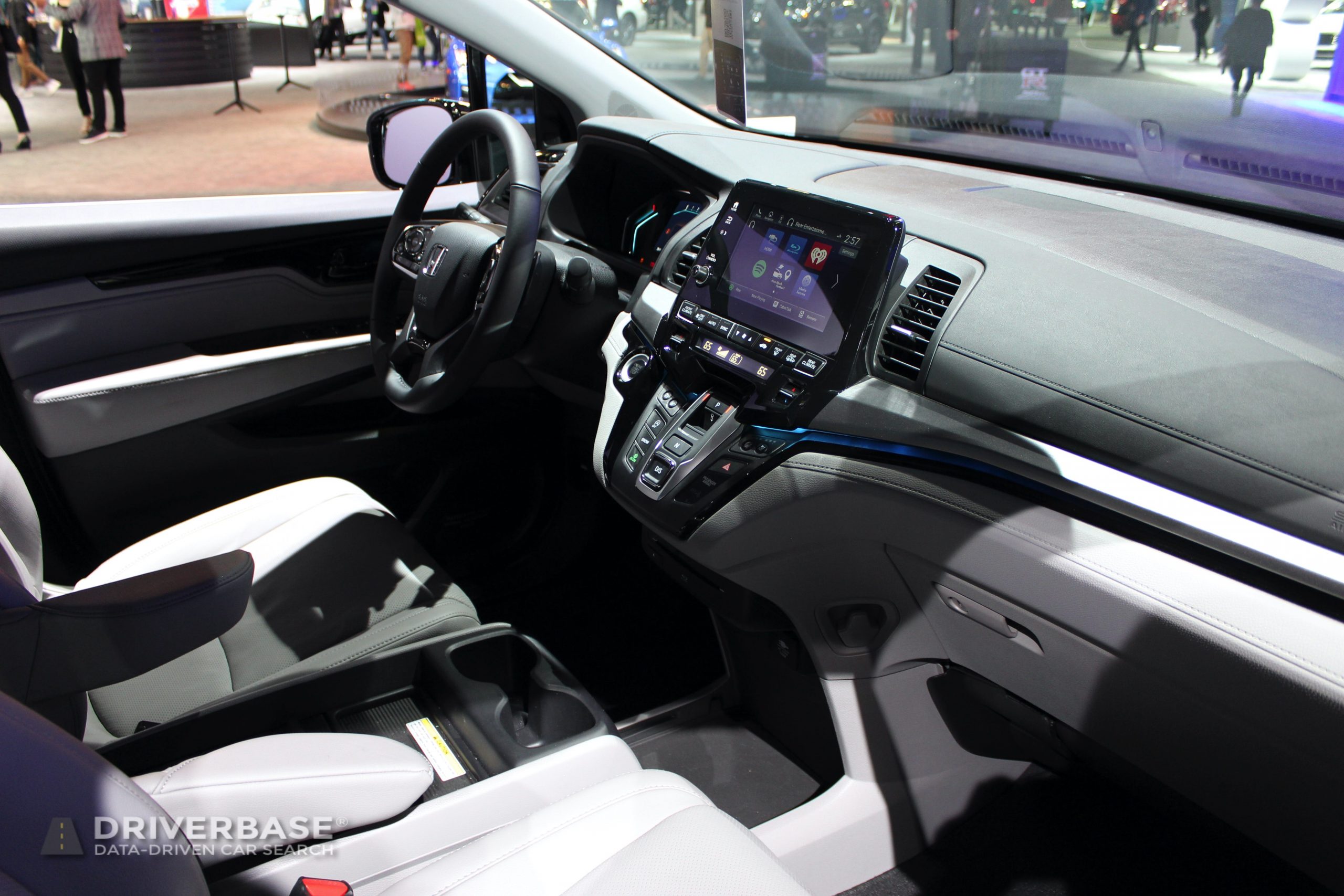 2020 Honda Odyssey Elite at the 2019 Los Angeles Auto Show