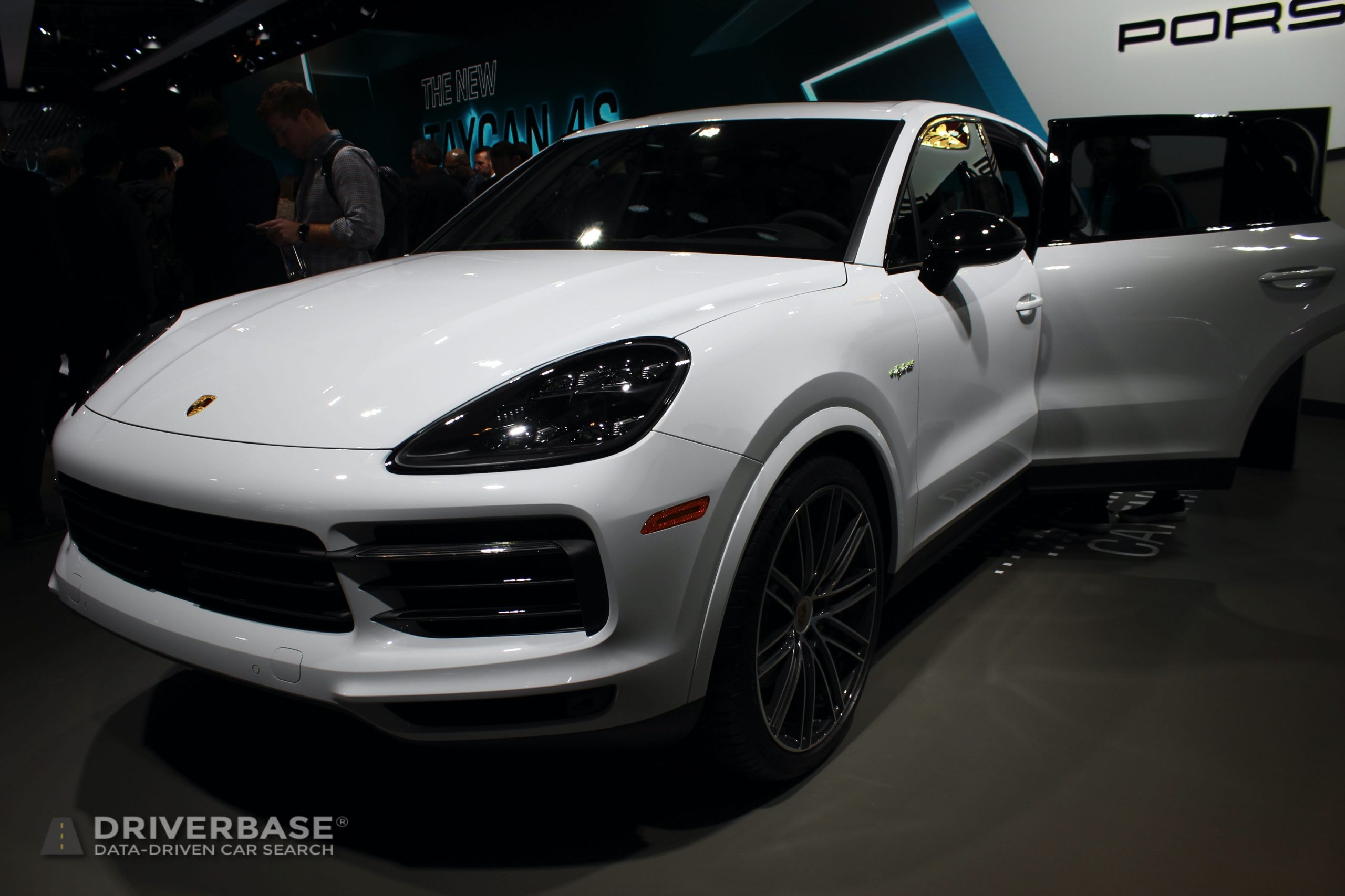 2020 Porsche Cayenne e-Hybrid at the 2019 Los Angeles Auto Show